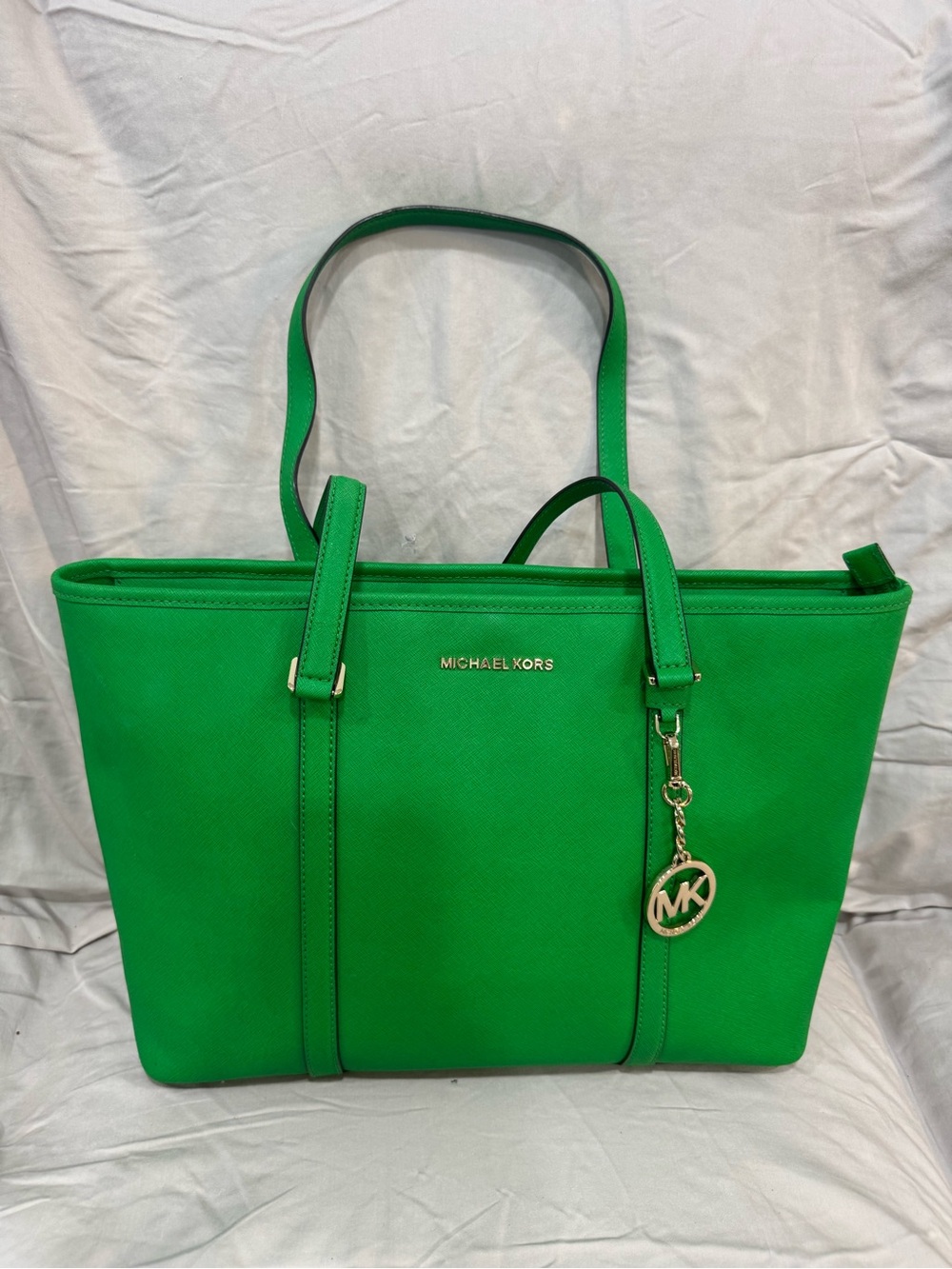 Michael Kors attractive Bright Green large tote! - Picture 2 of 10